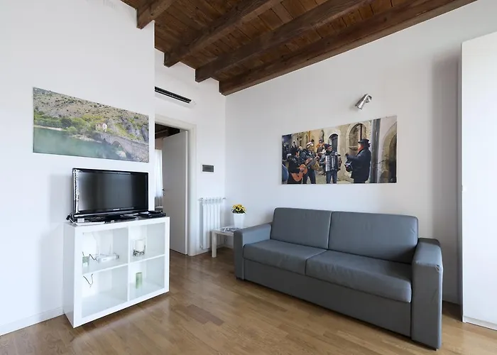 La Maison Del Capestrano * מילאנו